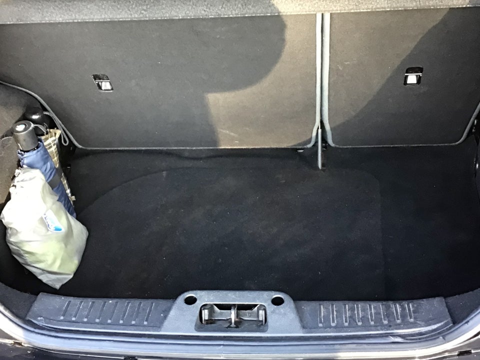 Ford Fiesta 1,25 82 Trend 5d