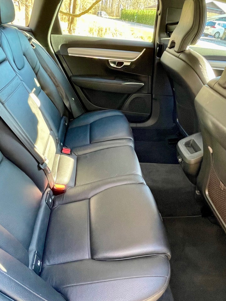 Volvo V90 2,0 T4 190 Momentum aut. 5d