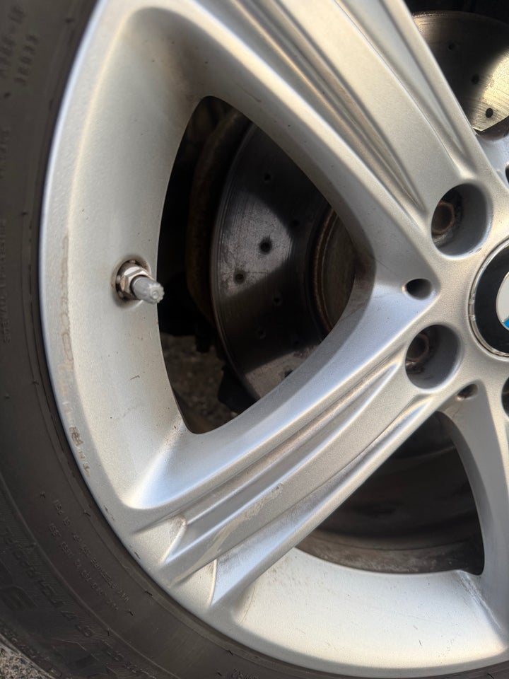 BMW 320d 2,0 Touring M-Sport xDrive 5d