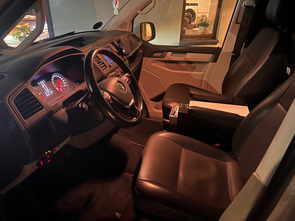 VW Transporter 2,0 TDi 204 Kassevogn DSG lang