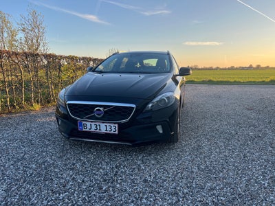 Volvo V40 CC 2,0 D3 150 Momentum aut. 5d