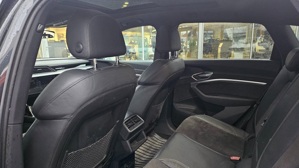 Audi e-tron 55 S-line quattro 5d
