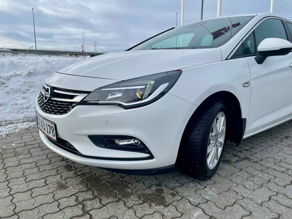 Opel Astra 1,0 T 105 Impress 5d