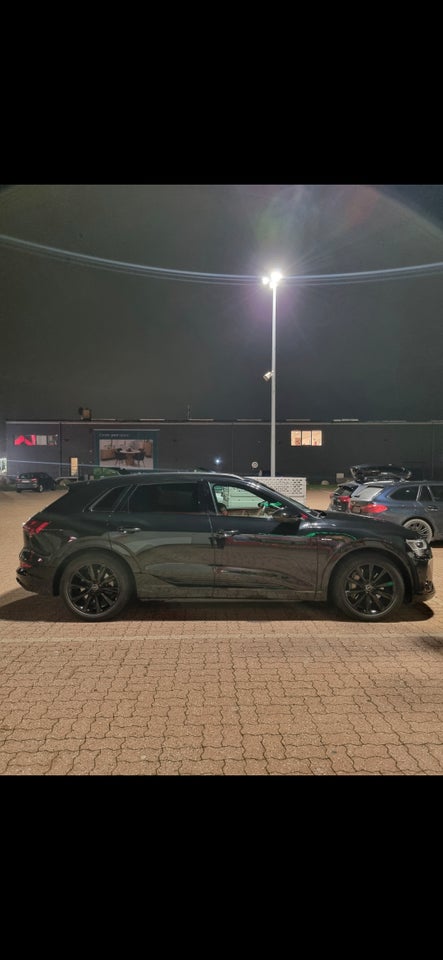 Audi e-tron 50 S-line quattro 5d