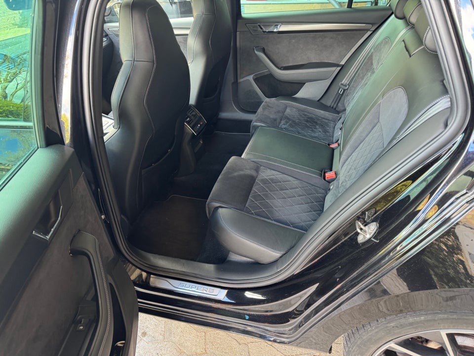 Skoda Superb 1,4 TSi iV Sportline Combi DSG 5d