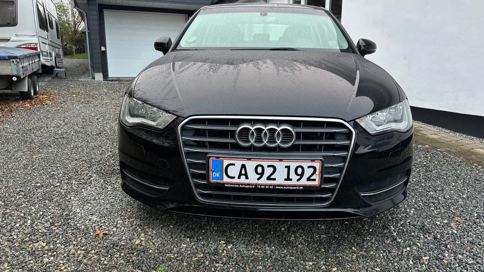 Audi A3 1,6 TDi 110 Ultra Attraction 3d