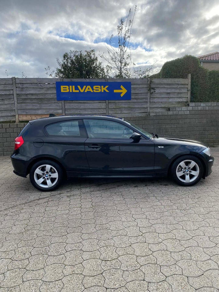 BMW 118d 2,0 Advantage 3d