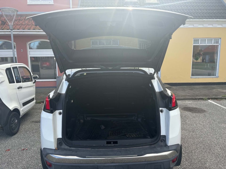 Peugeot 3008 1,6 BlueHDi 120 Allure 5d