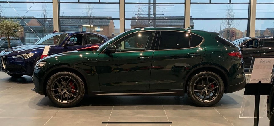 Alfa Romeo Stelvio 2,0 T 250 Sprint aut. Q4 5d