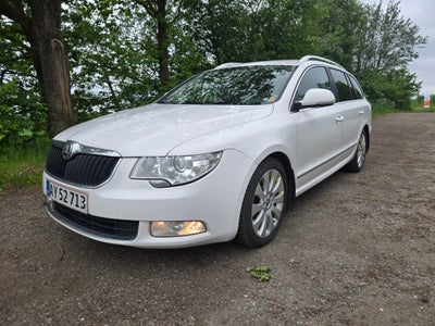 Skoda Superb 2,0 TDi 170 Elegance Combi DSG 5d