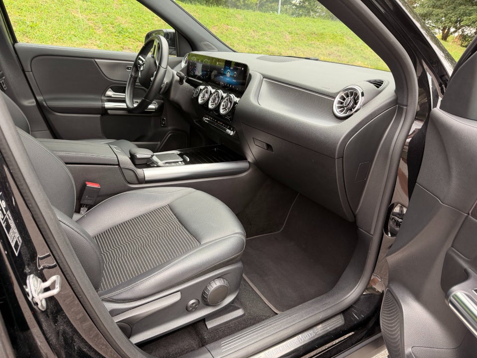 Mercedes EQA250 Progressive 5d
