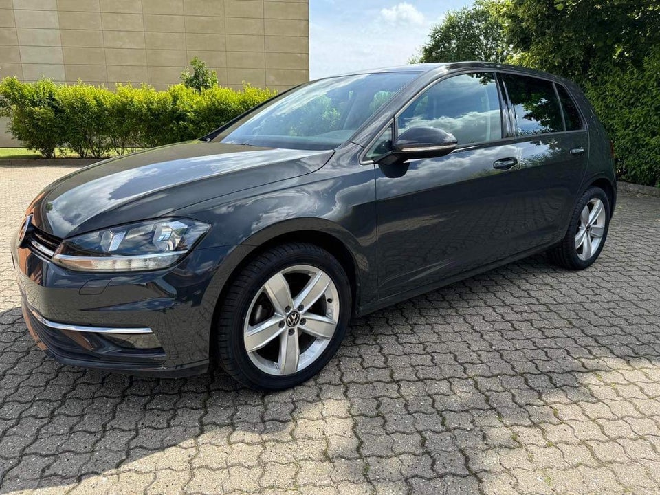 VW Golf VII 1,6 TDi 115 Comfortline 5d