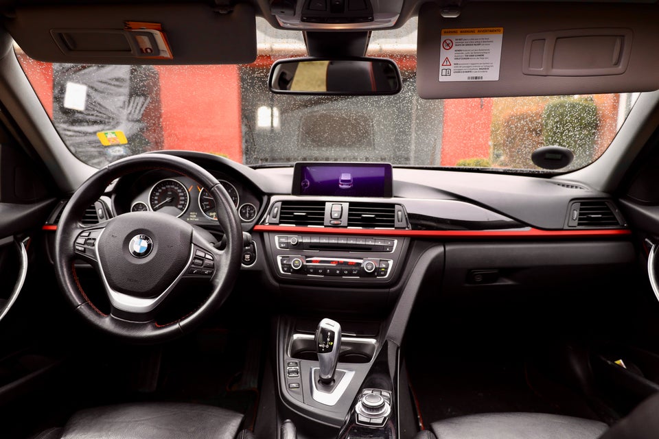 BMW 330d 3,0 Touring Sport Line aut. 5d