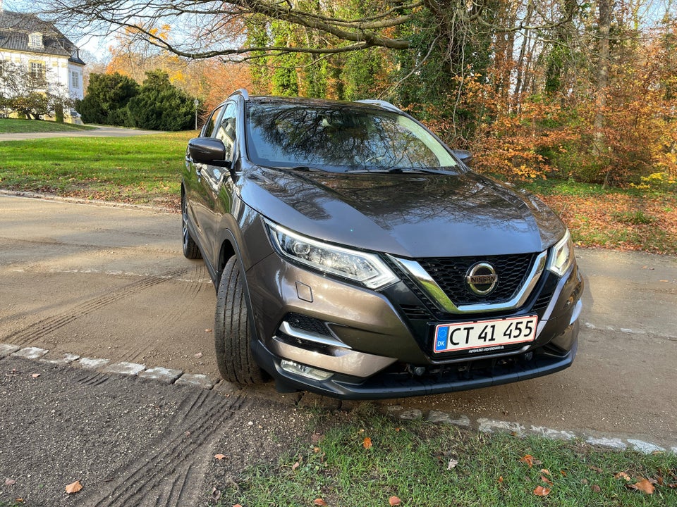 Nissan Qashqai 1,3 Dig-T 160 Tekna 5d