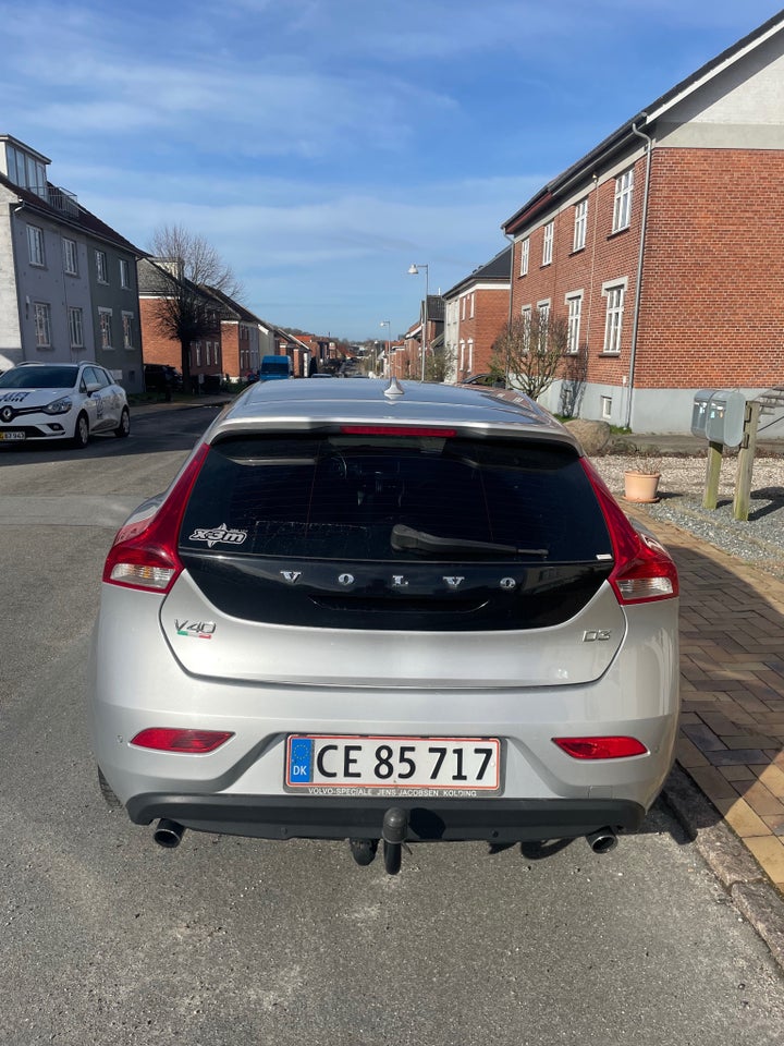 Volvo V40 2,0 D3 150 Kinetic 5d