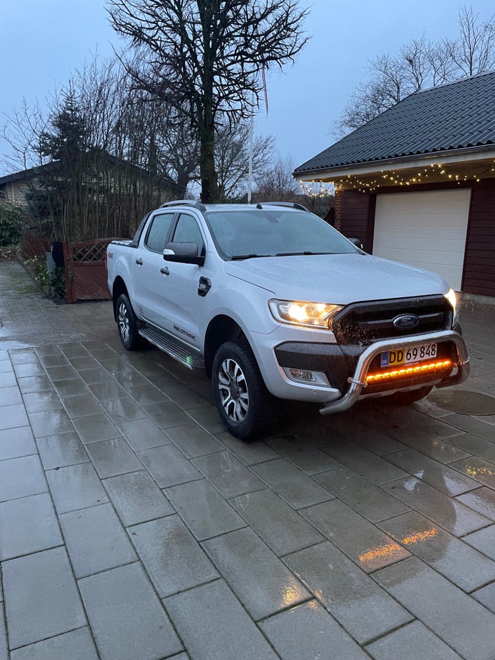 Ford Ranger 3,2 TDCi Db.Kab Wildtrak aut. 4x4 4d