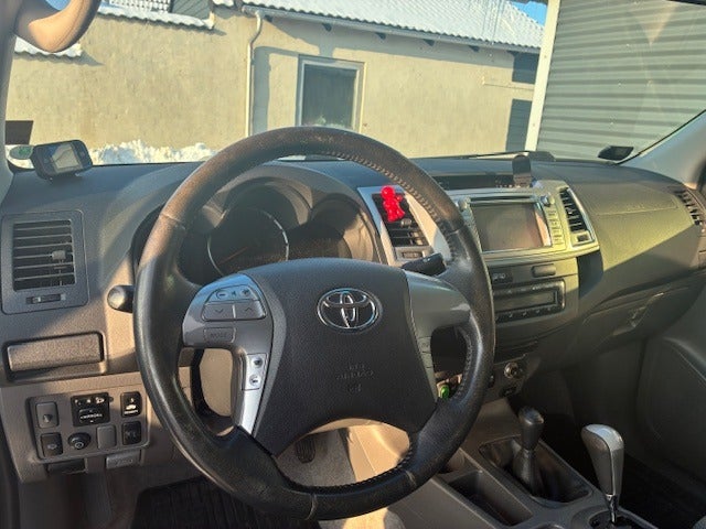 Toyota HiLux 3,0 D-4D Db.Kab aut. 4x4 T4 4d