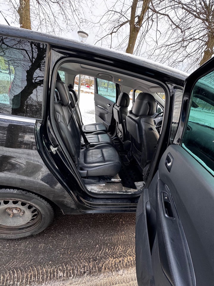 Peugeot 5008 2,0 HDi 150 Premium 7prs 5d