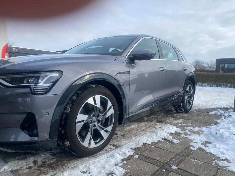 Audi e-tron 55 quattro 5d
