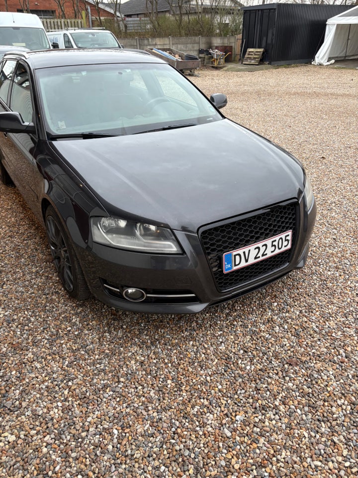 Audi A3 2,0 TDi 140 Ambiente Sportback 5d