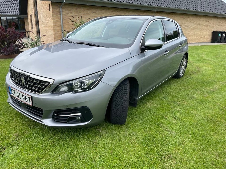 Peugeot 308 1,5 BlueHDi 130 Prestige 5d