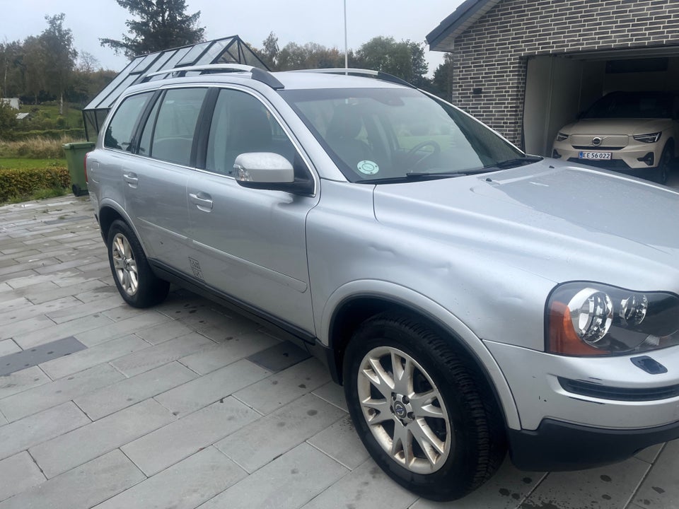 Volvo XC90 2,4 D5 185 Summum aut. AWD Van 5d