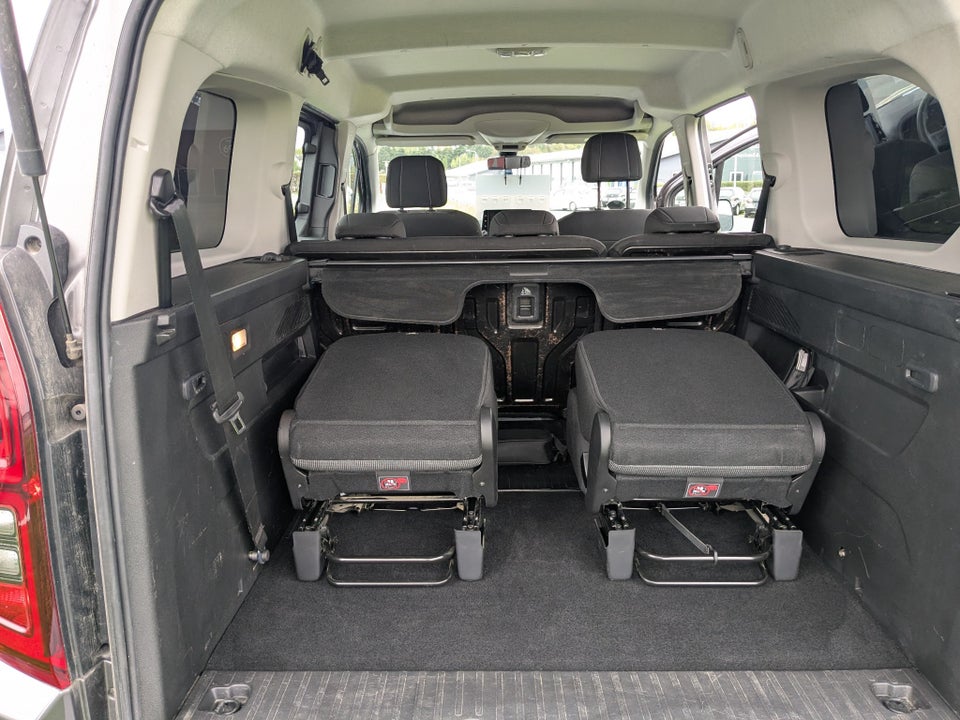 Toyota ProAce City Verso 1,2 T 110 Long Shuttle 7prs 6d