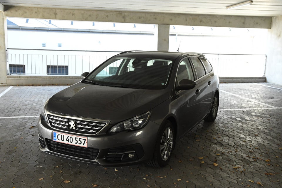 Peugeot 308 1,5 BlueHDi 130 Infinity SW 5d