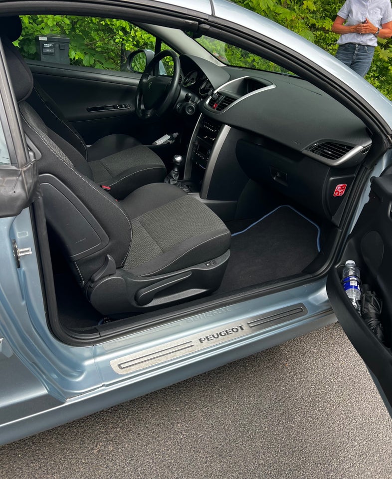 Peugeot 207 1,6 VTi CC 2d