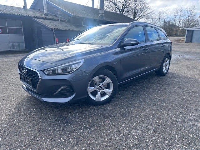 Hyundai i30 1,6 CRDi 115 Life stc. 5d