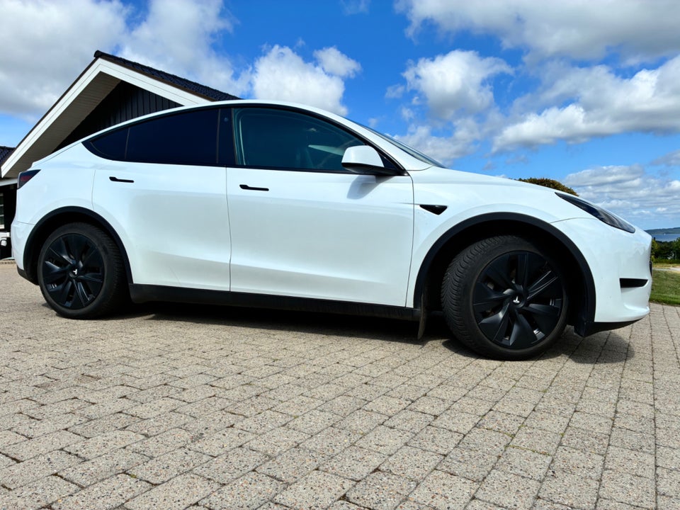 Tesla Model Y Long Range RWD 5d