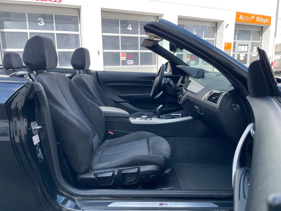BMW 220i 2,0 Cabriolet M-Sport aut. 2d