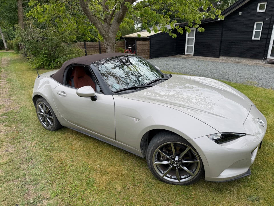 Mazda MX-5 2,0 SkyActiv-G 184 Roadster Kazari 2d