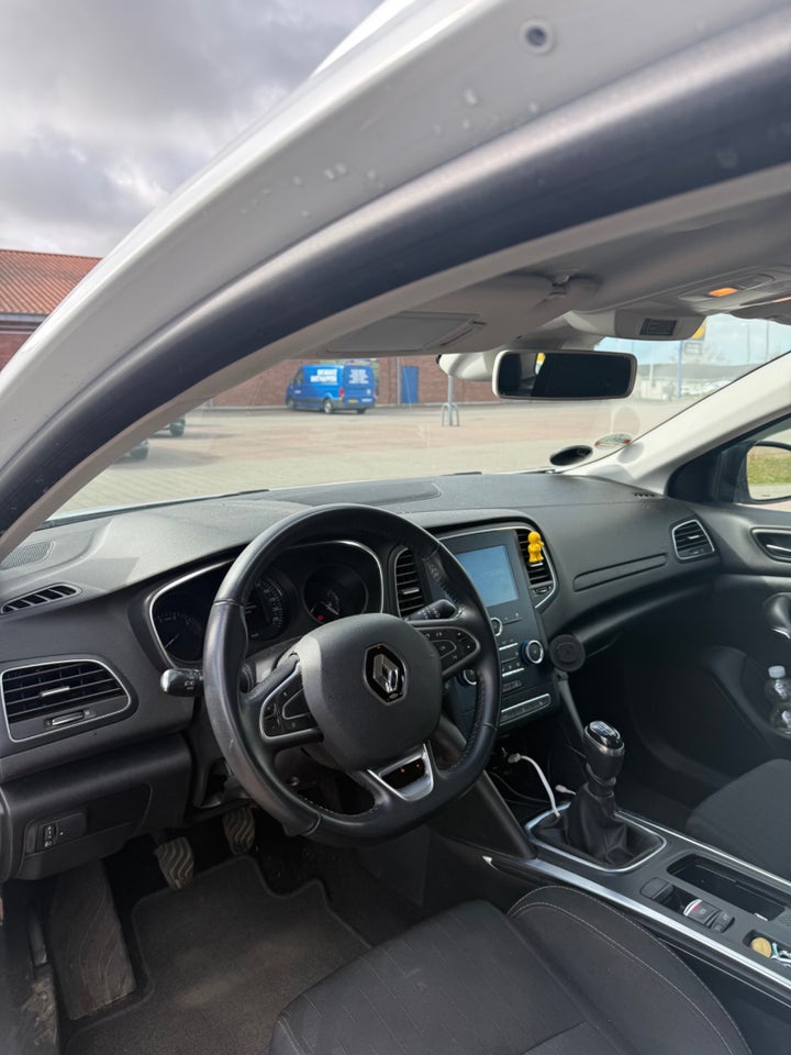 Renault Megane IV 1,3 TCe 140 Limited Sport Tourer 5d