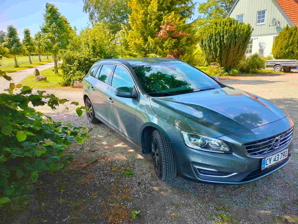 Volvo V60 2,0 D4 190 Momentum Eco aut. 5d