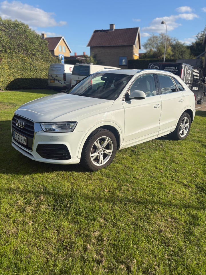 Audi Q3 1,4 TFSi 150 S-tr. 5d