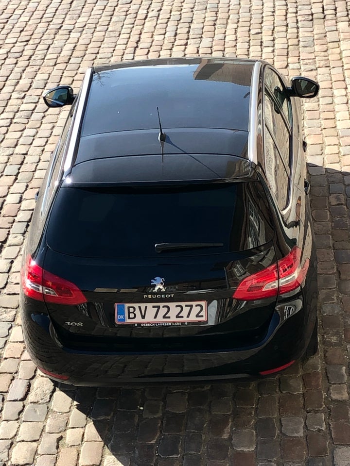 Peugeot 308 1,2 e-THP 130 Allure Sky SW 5d