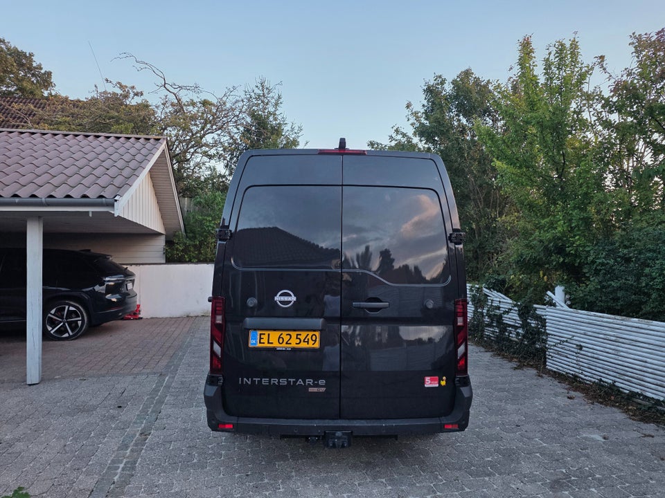 Nissan Interstar 87 L3H2 Tekna Van