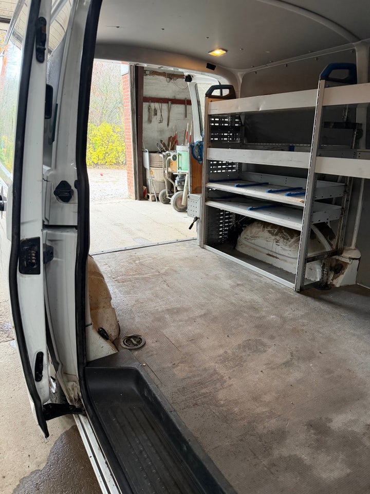 VW Transporter 2,0 TDi 180 Kassevogn DSG 4Motion kort