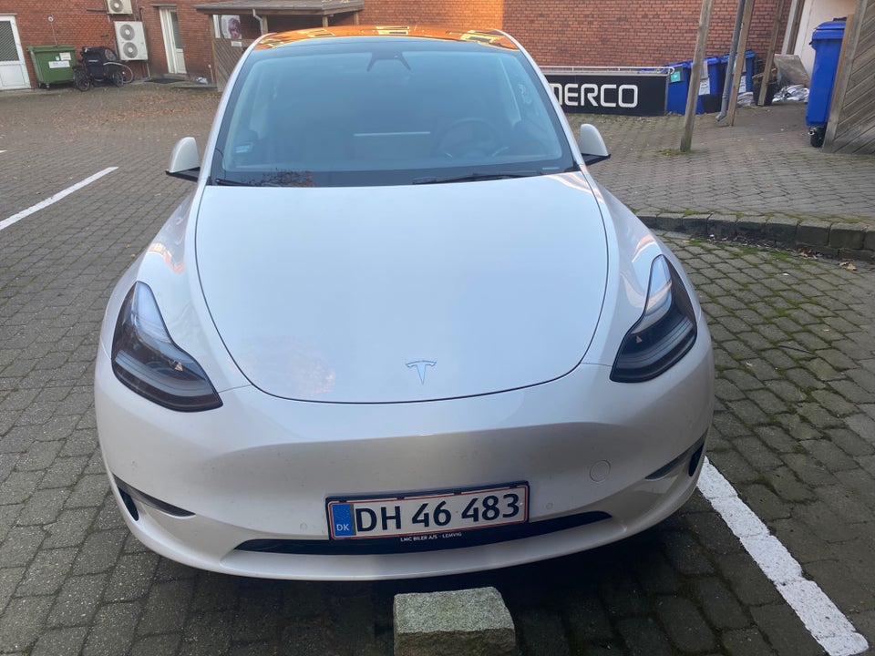 Tesla Model Y Long Range AWD 5d