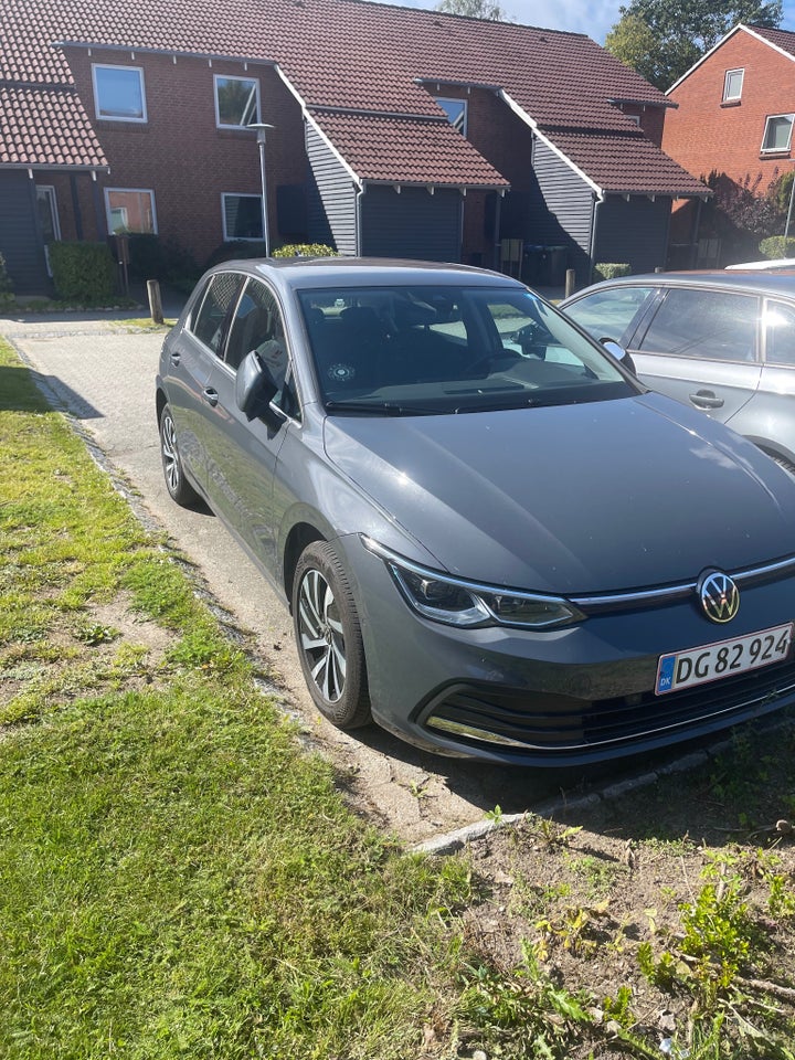 VW Golf VIII 1,4 eHybrid DSG 5d
