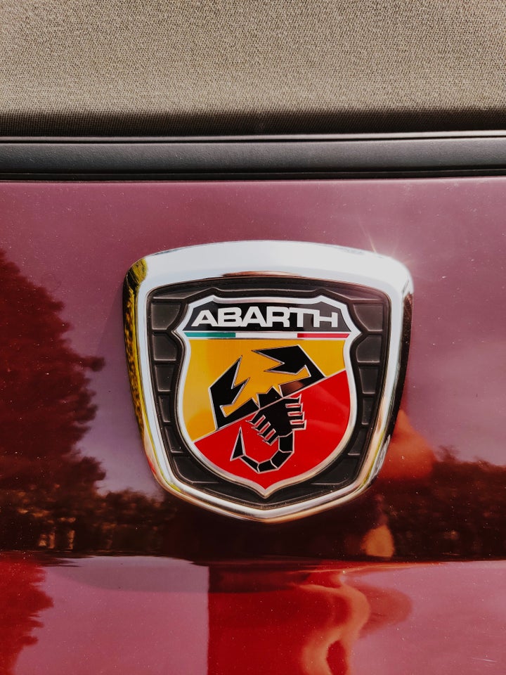 Abarth 695C 1,4 Edizione Maserati aut. 2d