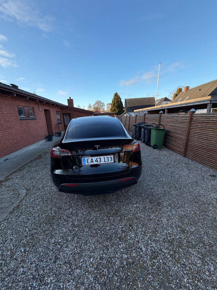 Tesla Model Y Long Range AWD 5d