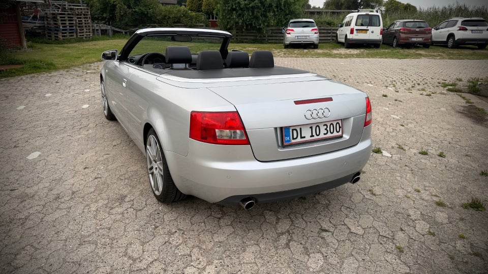 Audi A4 2,4 V6 Cabriolet Multitr. 2d