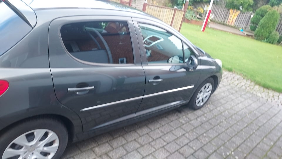 Peugeot 207 1,6 HDi 92 Comfort+ 5d