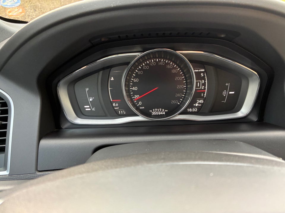 Volvo XC60 2,0 D3 150 Momentum 5d