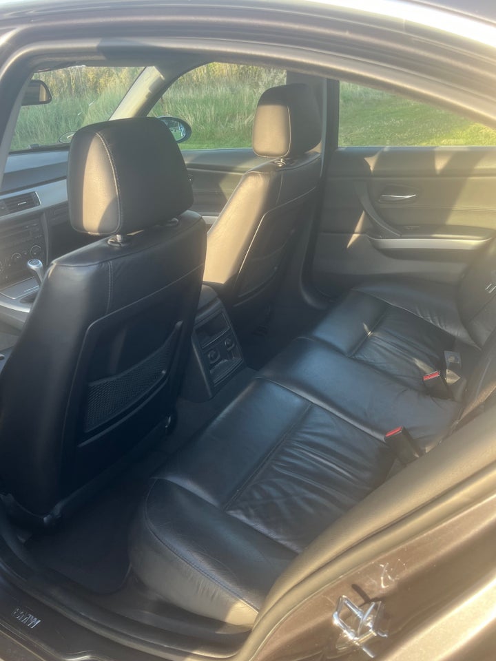 BMW 325i 2,5  4d
