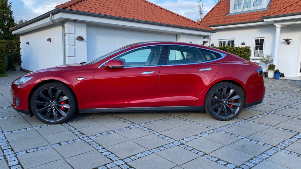 Tesla Model S P85D 5d