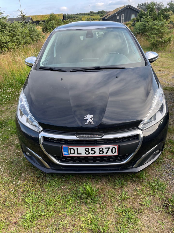 Peugeot 208 1,6 BlueHDi 100 Allure Sky 5d