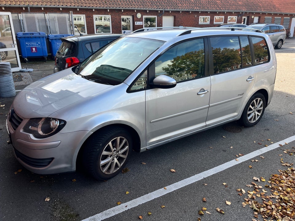 VW Touran 1,9 TDi 105 Freestyle 7prs 5d